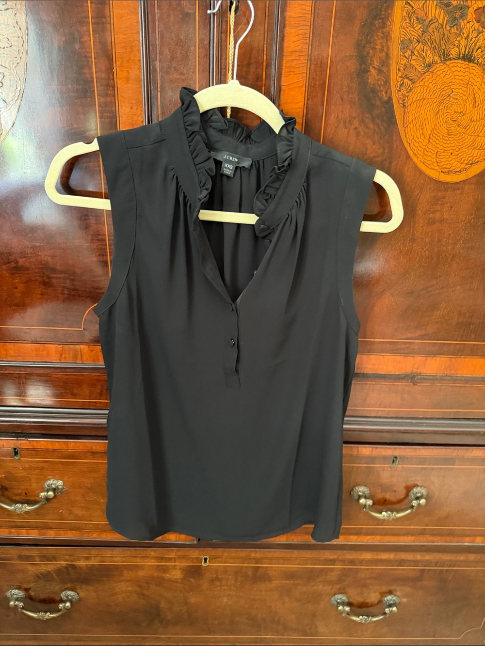 J. Crew Black Sleeveless Ruffle V-Neck Camisole XXS